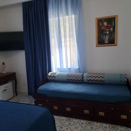 Paoma Bed and breakfast 4*
